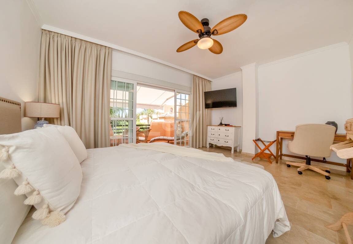 Nieruchomości wyjątkowe w Marbella dostępne na wynajem krótkoterminowy od 6000 €/ tydzień.