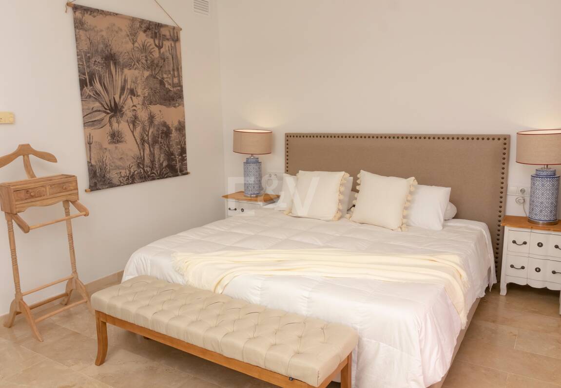 Nieruchomości wyjątkowe w Marbella dostępne na wynajem krótkoterminowy od 6000 €/ tydzień.