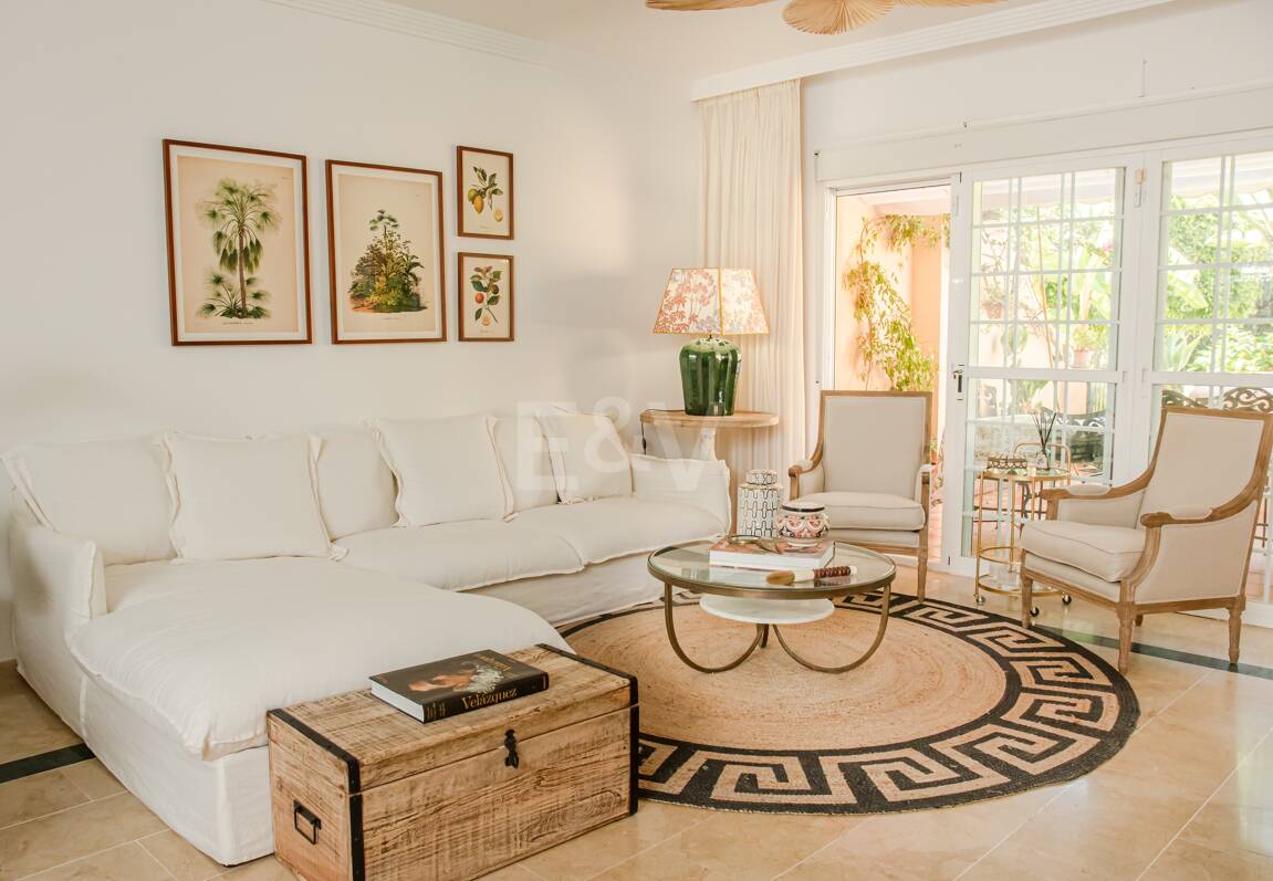 Nieruchomości wyjątkowe w Marbella dostępne na wynajem krótkoterminowy od 6000 €/ tydzień.