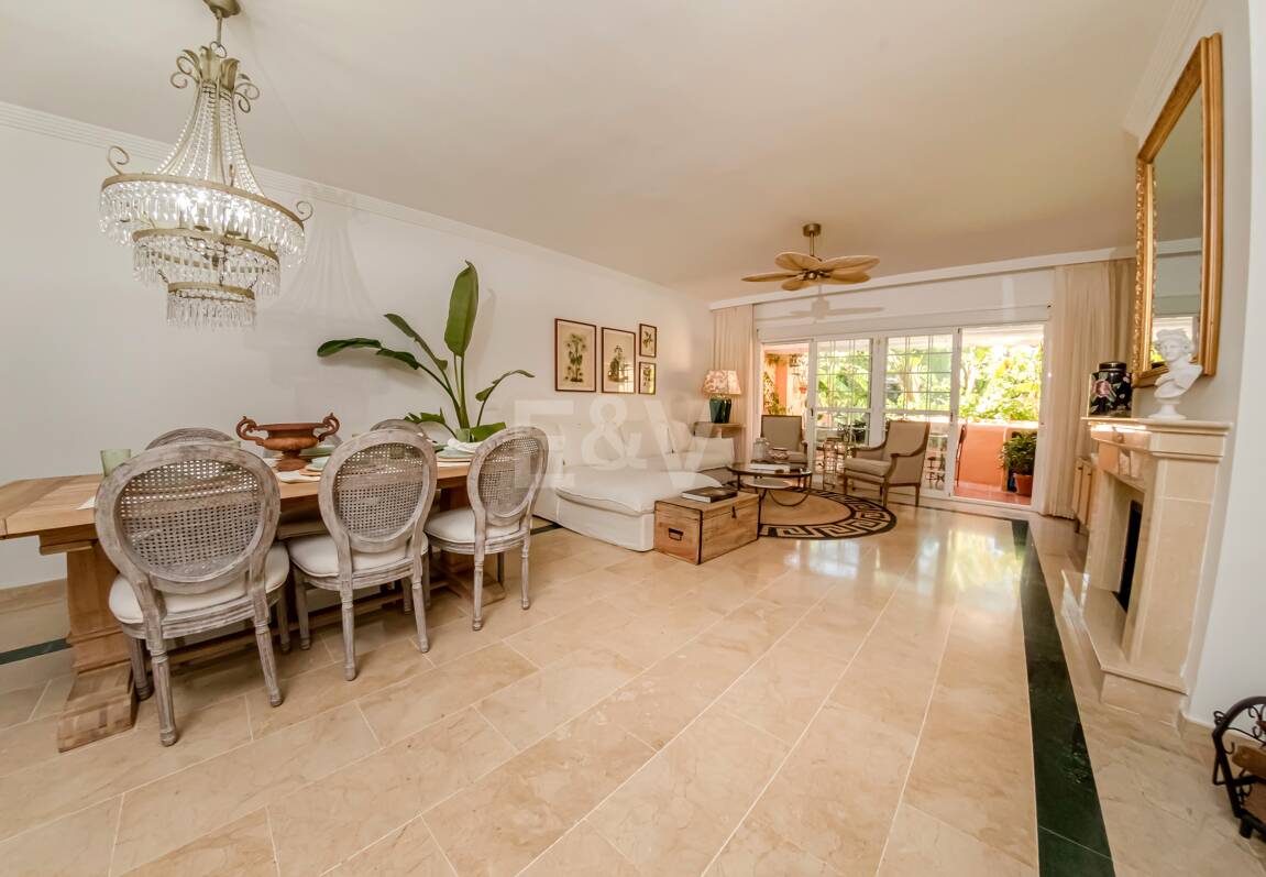 Nieruchomości wyjątkowe w Marbella dostępne na wynajem krótkoterminowy od 6000 €/ tydzień.