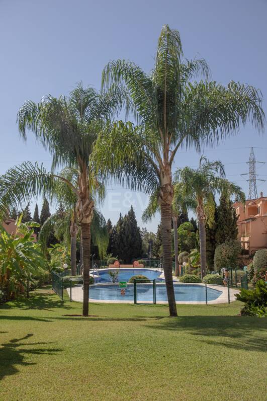 Nieruchomości wyjątkowe w Marbella dostępne na wynajem krótkoterminowy od 6000 €/ tydzień.