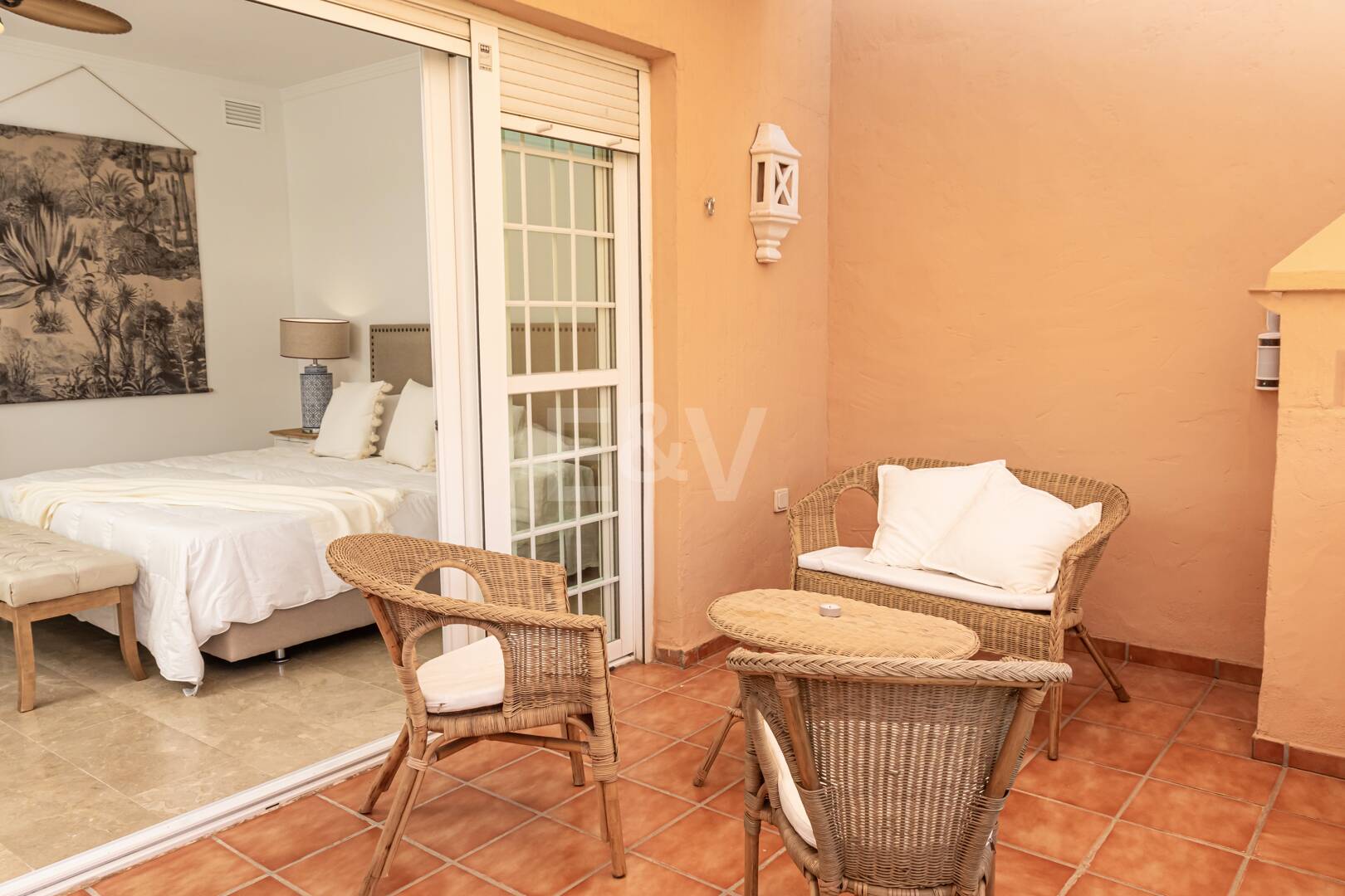 Nieruchomości wyjątkowe w Marbella dostępne na wynajem krótkoterminowy od 6000 €/ tydzień.