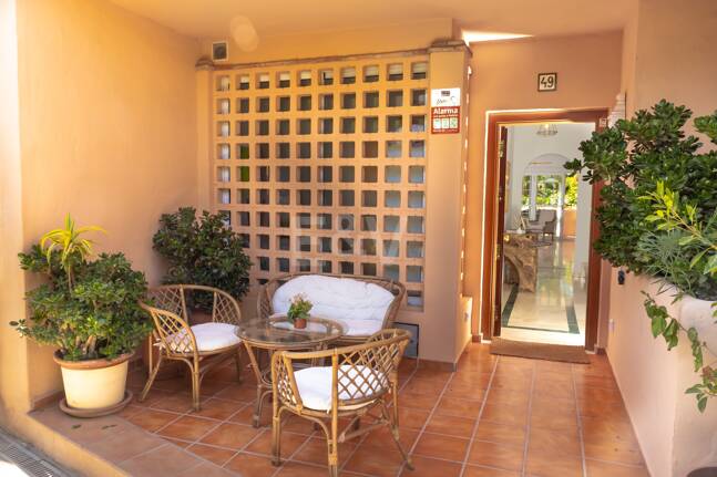 Nieruchomości wyjątkowe w Marbella dostępne na wynajem krótkoterminowy od 6000 €/ tydzień.