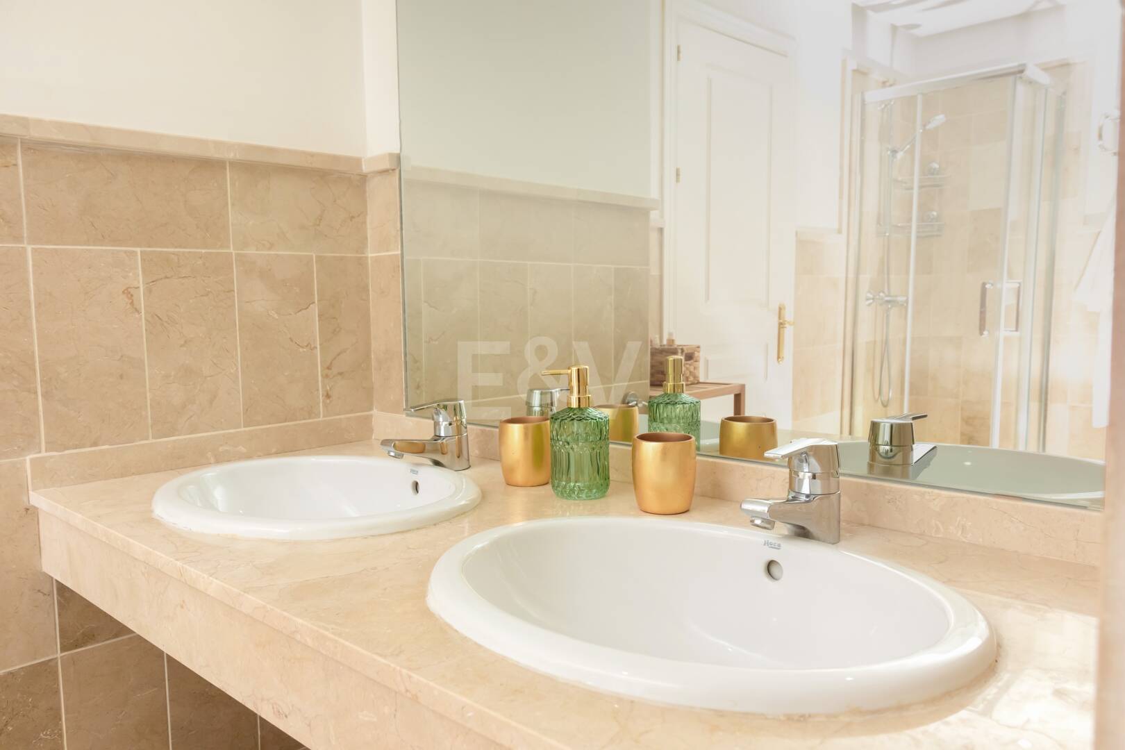 Nieruchomości wyjątkowe w Marbella dostępne na wynajem krótkoterminowy od 6000 €/ tydzień.