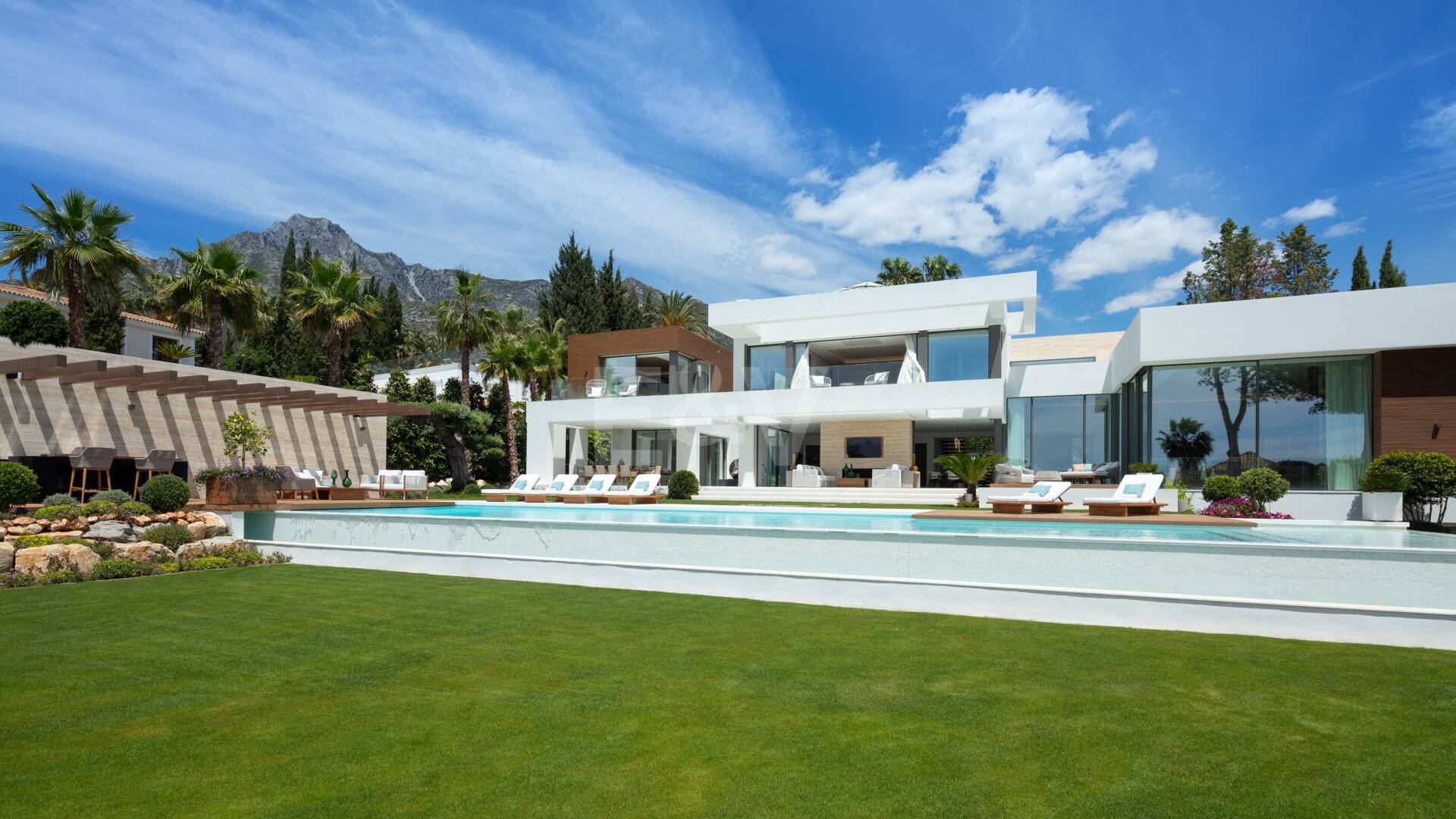 Widowiskowa willa z panoramicznymi widokami w Sierra Blanca