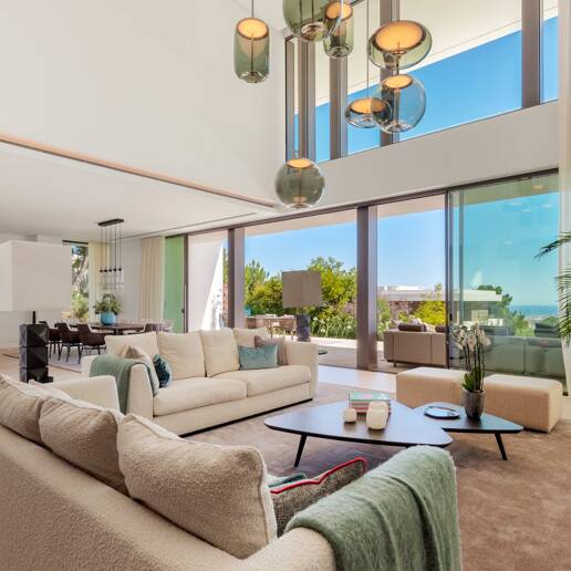 Modern lyxvilla i Alcuzcuz-Benahavis med panoramautsikt