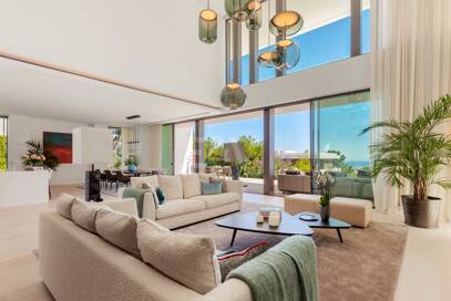 Modern lyxvilla i Alcuzcuz-Benahavis med panoramautsikt