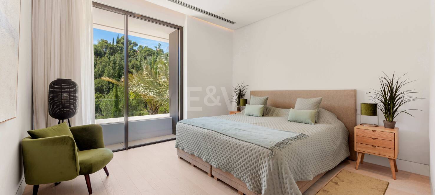 Modern lyxvilla i Alcuzcuz-Benahavis med panoramautsikt