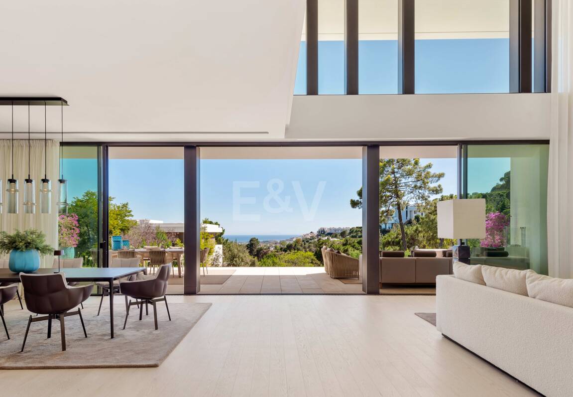 Modern lyxvilla i Alcuzcuz-Benahavis med panoramautsikt
