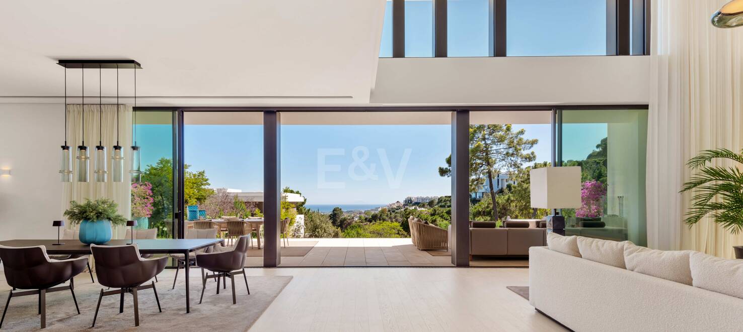 Modern lyxvilla i Alcuzcuz-Benahavis med panoramautsikt
