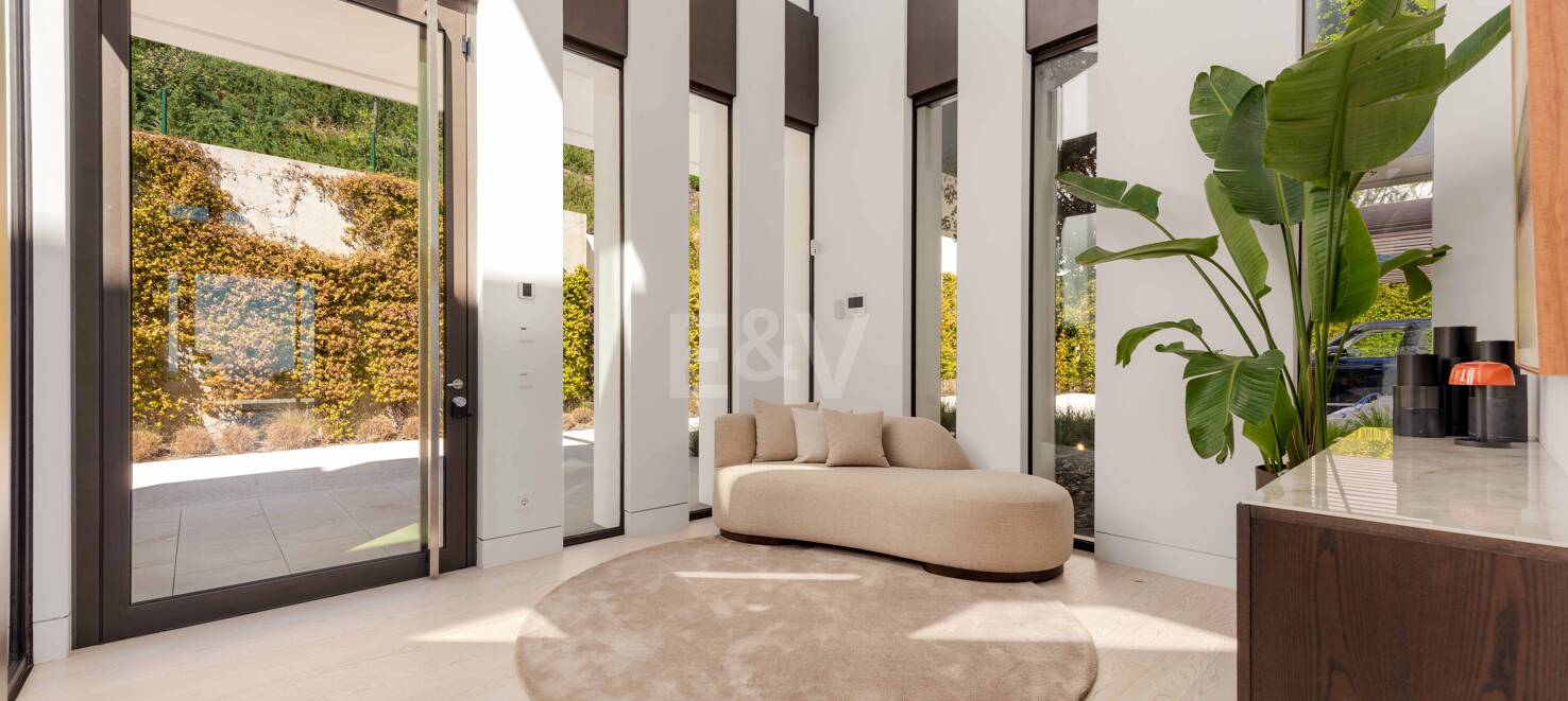 Modern lyxvilla i Alcuzcuz-Benahavis med panoramautsikt