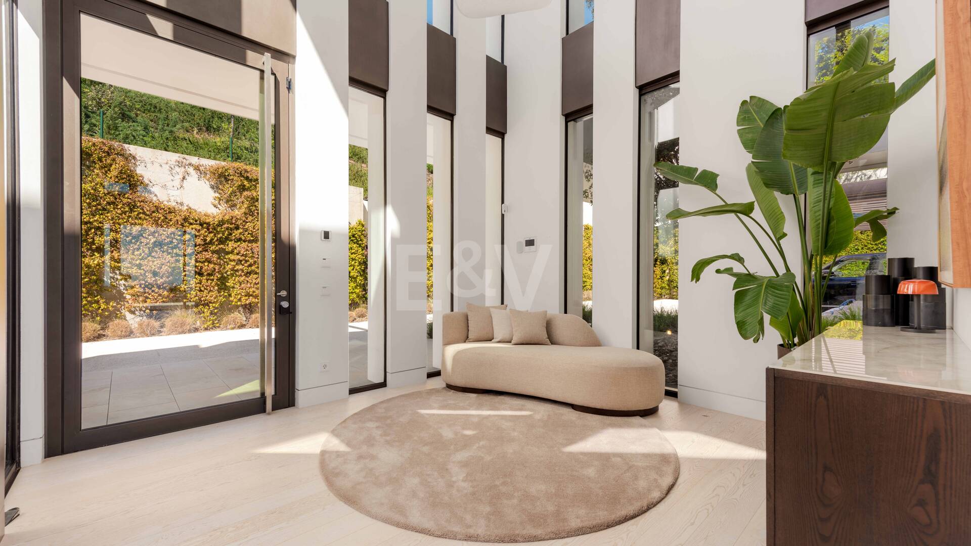 Modern lyxvilla i Alcuzcuz-Benahavis med panoramautsikt