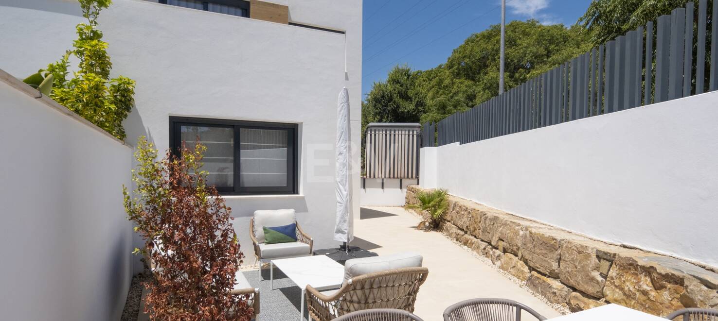 Semi-détaché moderne Villa Minutes de Puerto Banús