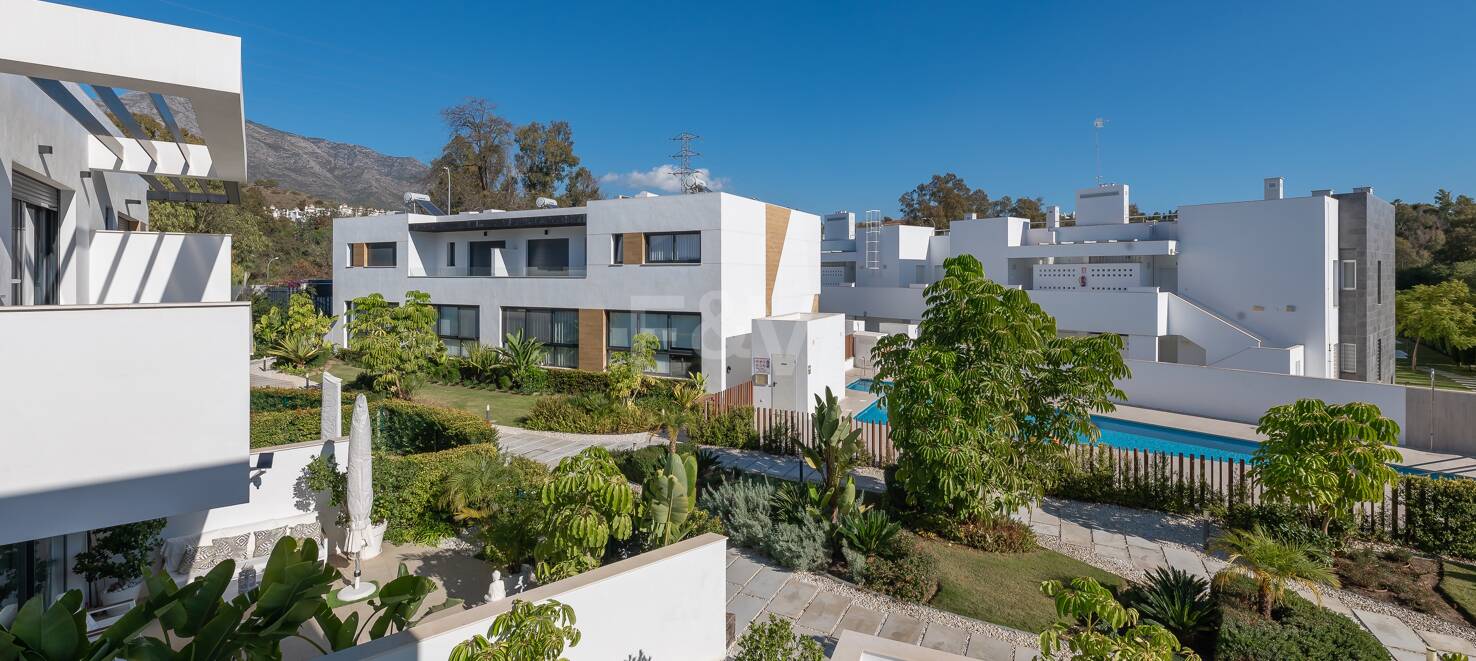 Semi-détaché moderne Villa Minutes de Puerto Banús