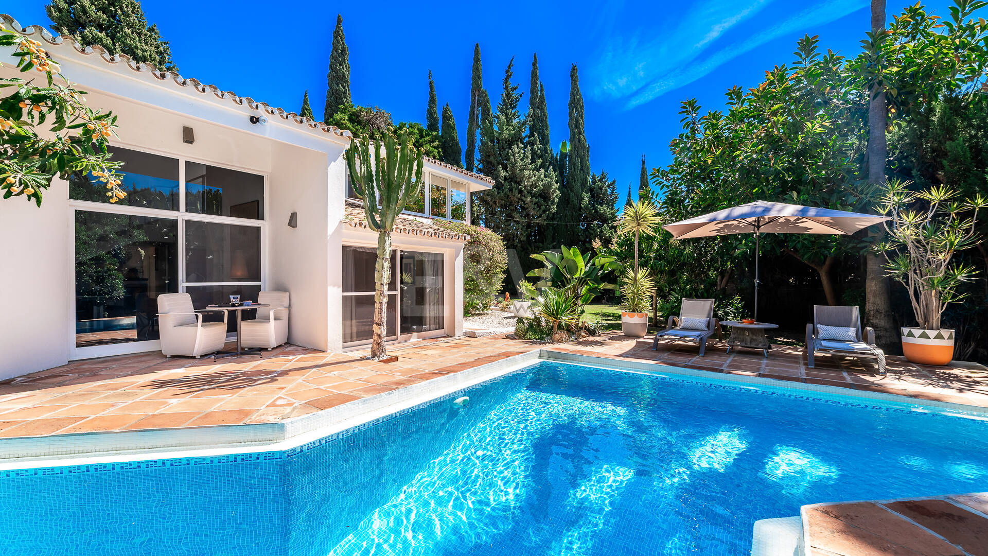 Unikalna 3-sypialna willa w Las Cumbres z prywatnością