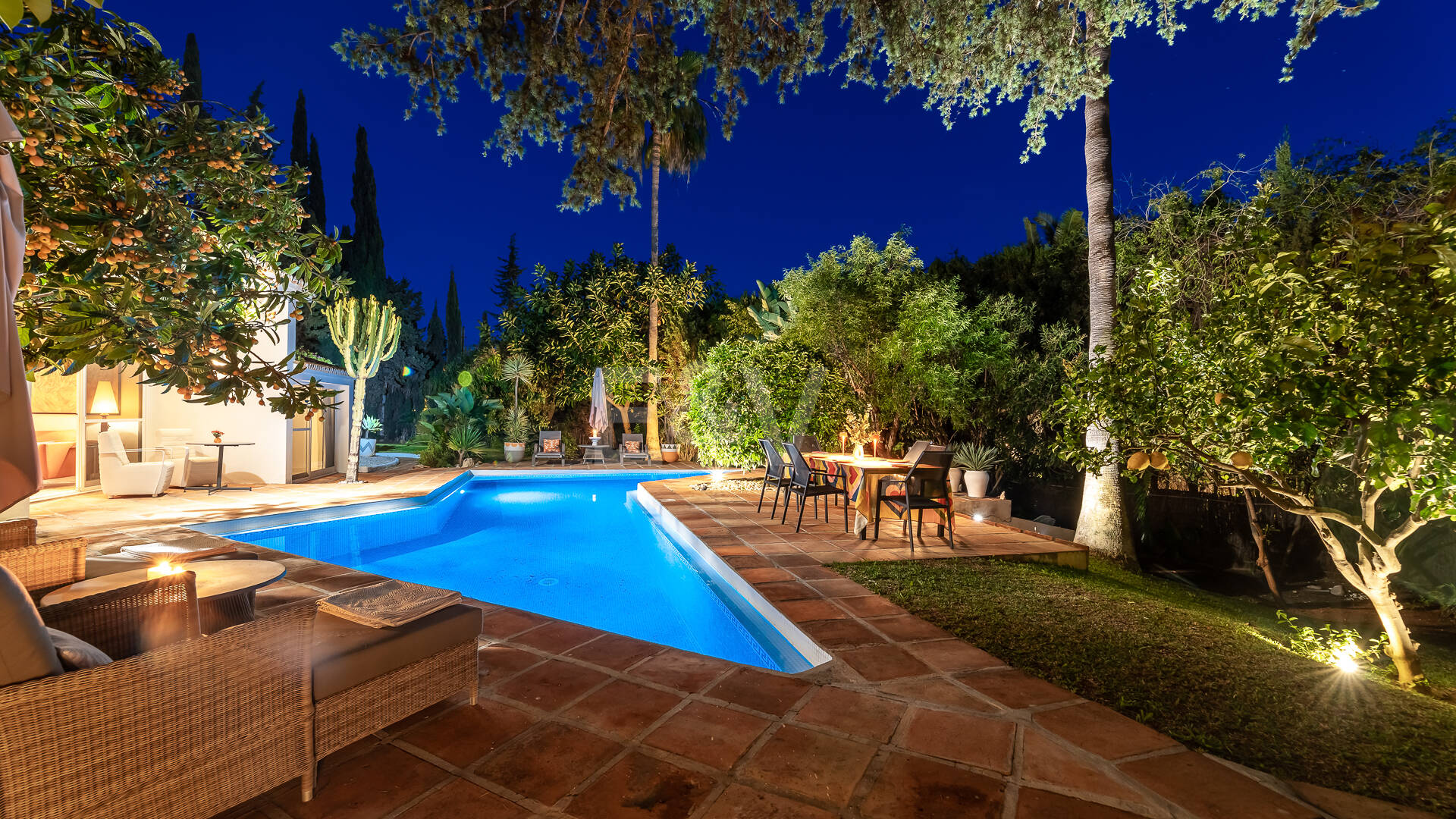 Unikalna 3-sypialna willa w Las Cumbres z prywatnością