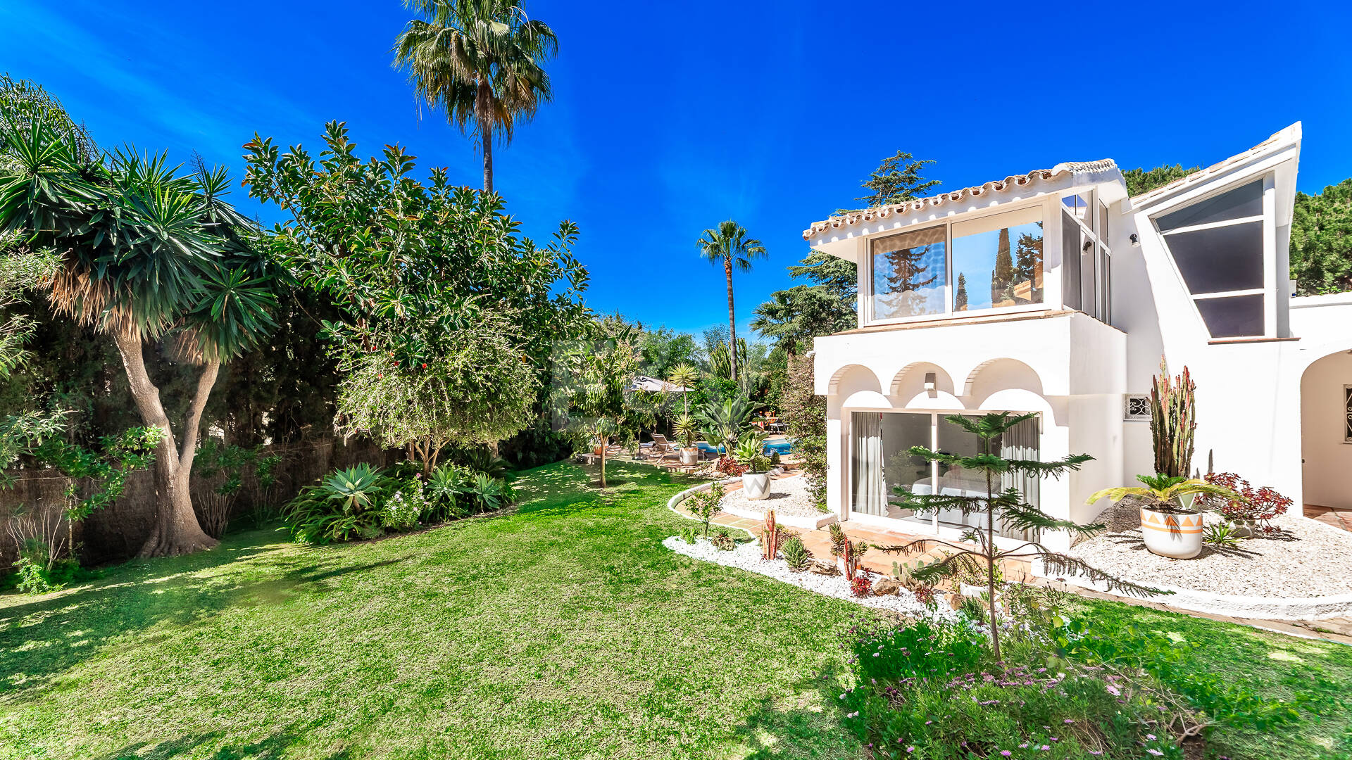 Unikalna 3-sypialna willa w Las Cumbres z prywatnością