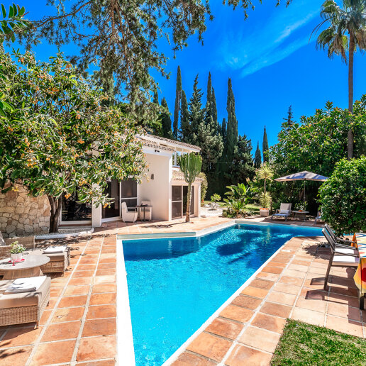 Unique 3-Bedroom Villa in Las Cumbres with Privacy