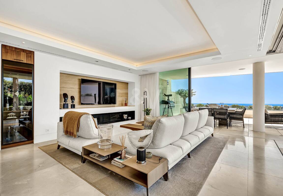 Spektakuläre moderne Wohnung in La Quinta mit Meerblick in sehr exklusiver Gemeinschaft