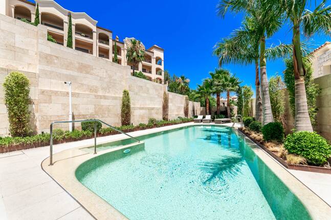 Spektakuläre moderne Wohnung in La Quinta mit Meerblick in sehr exklusiver Gemeinschaft