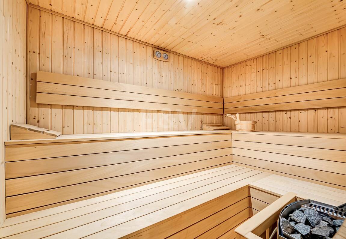 Spektakuläre moderne Wohnung in La Quinta mit Meerblick in sehr exklusiver Gemeinschaft