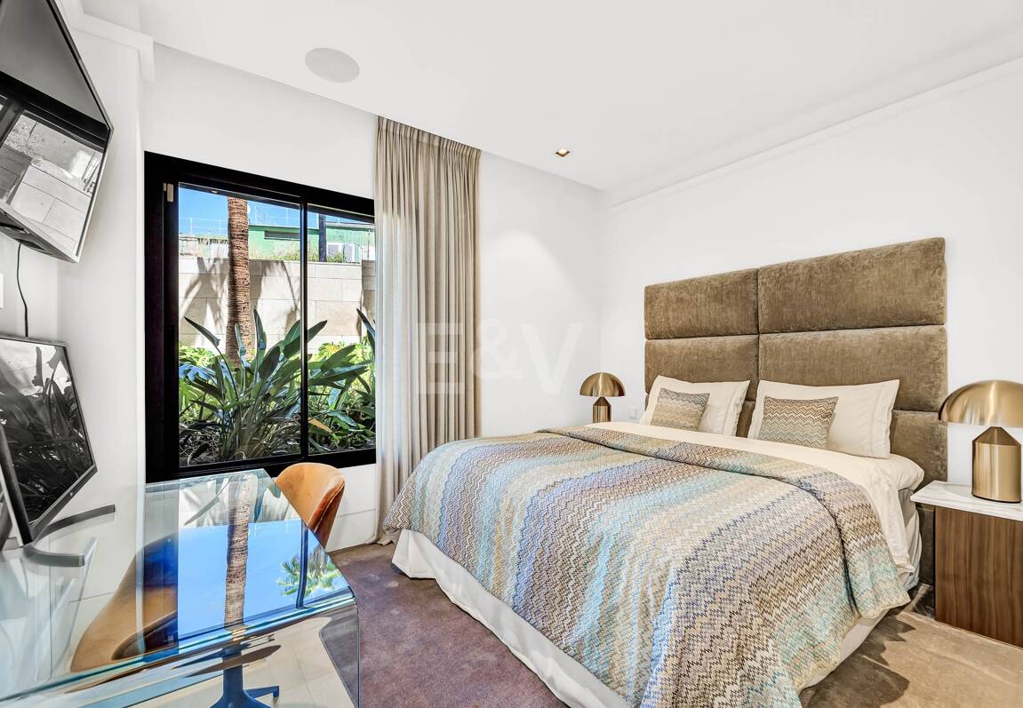 Spektakuläre moderne Wohnung in La Quinta mit Meerblick in sehr exklusiver Gemeinschaft