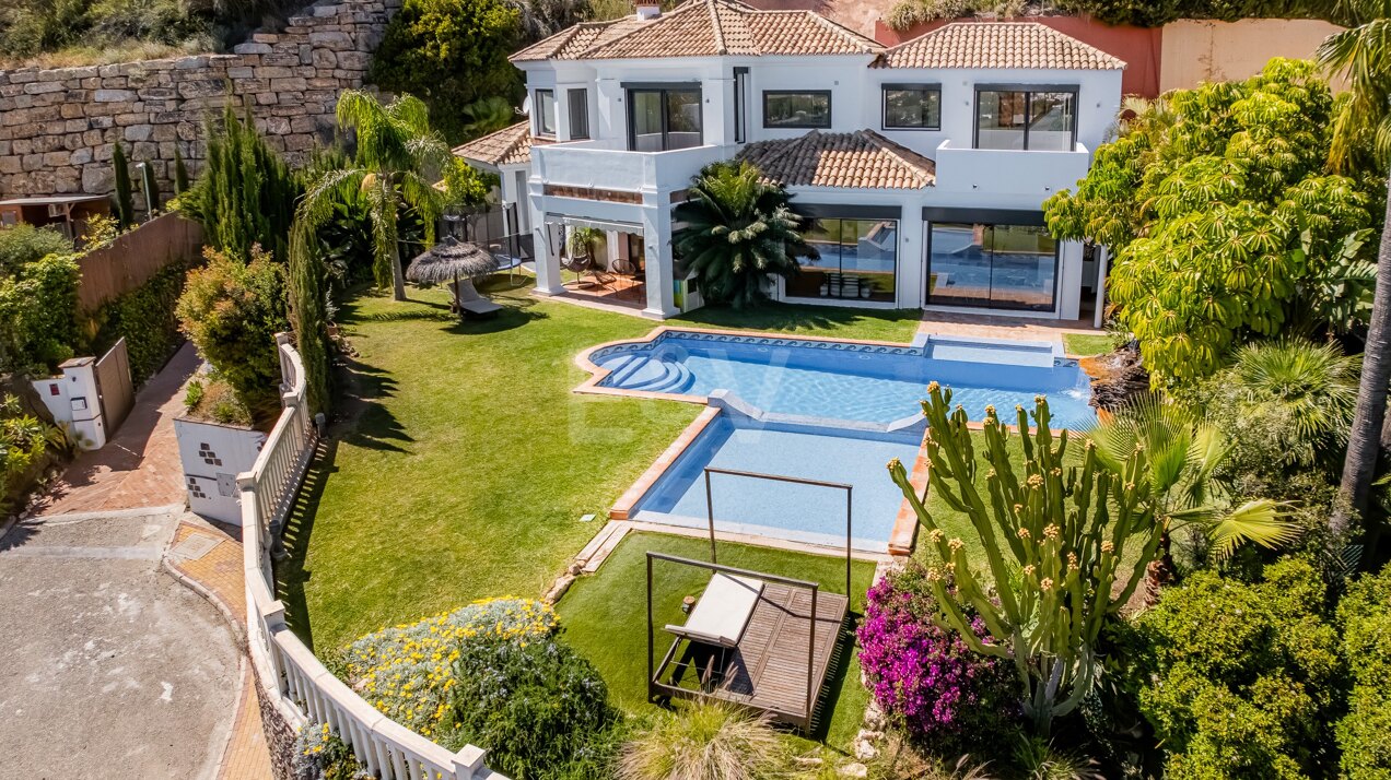 Villa à louer en Puerto del Almendro, Benahavis