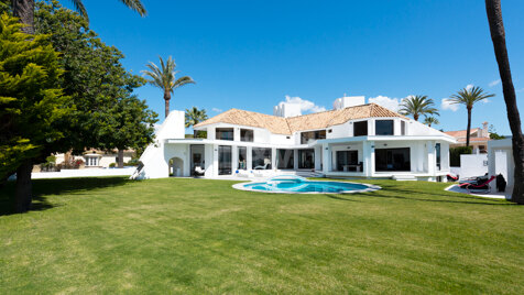 Enchanting Beachside Villa