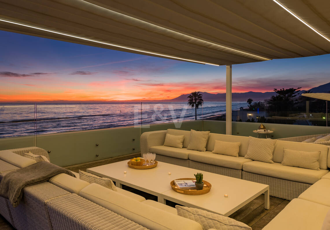 Contemporary Frontline Beach Villa in Las Chapas Playa