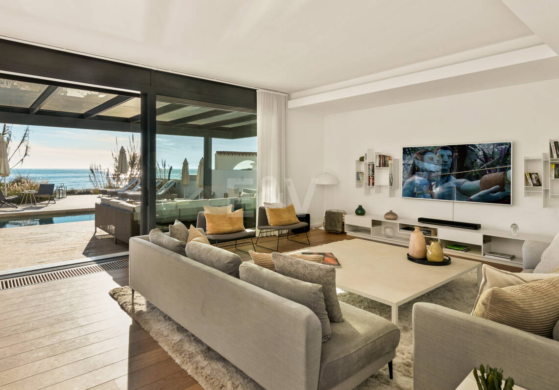 Contemporary Frontline Beach Villa in Las Chapas Playa