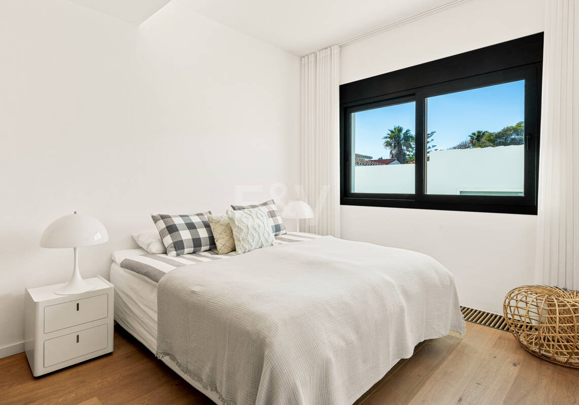 Contemporary Frontline Beach Villa in Las Chapas Playa