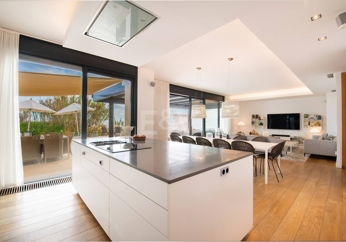 Contemporary Frontline Beach Villa in Las Chapas Playa