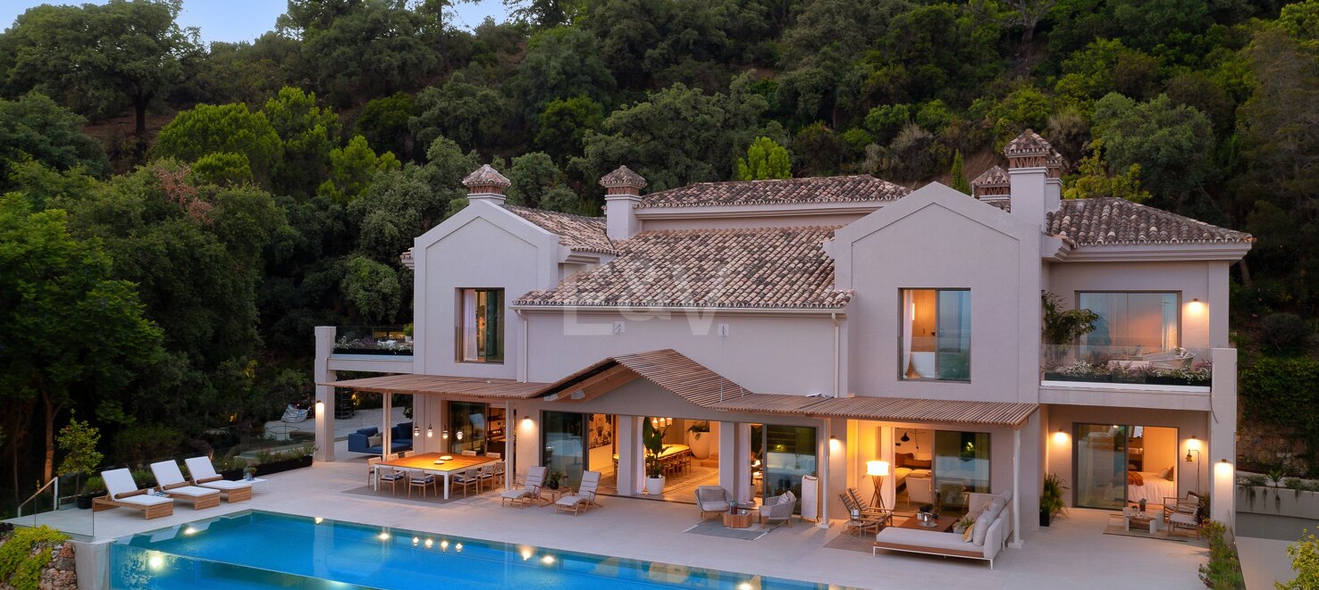 Exquisita Villa en La Zagaleta con Vistas Panorámicas al Mar