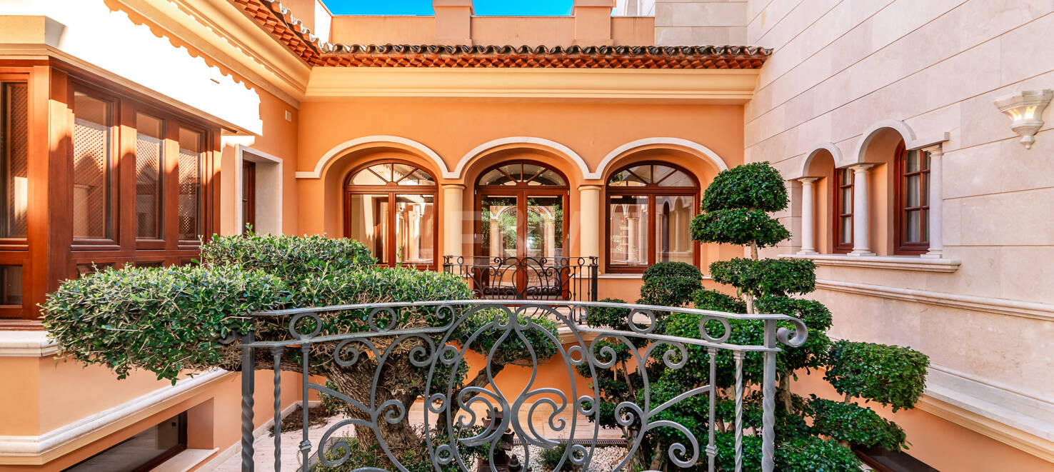Superbe villa de style andalou à Guadalmina Baja, Marbella