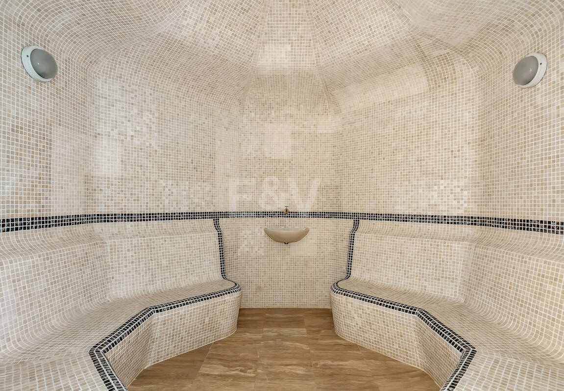 Erstlinie Guadalmina Strandseite Strandvilla in einem der renommiertesten Gebiete von Marbella