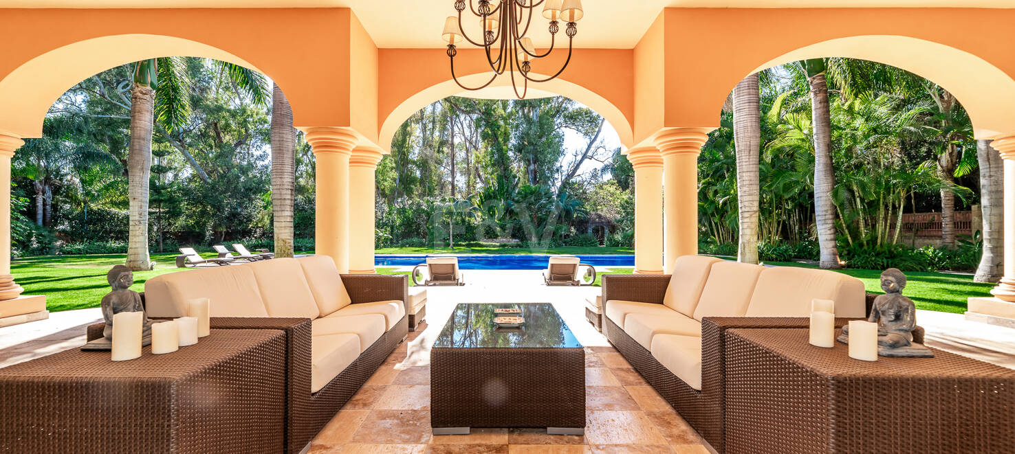 Superbe villa de style andalou à Guadalmina Baja, Marbella