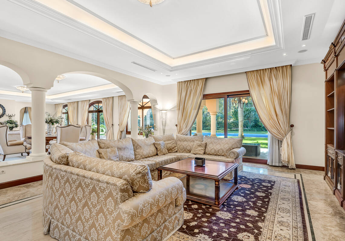 Superbe villa de style andalou à Guadalmina Baja, Marbella