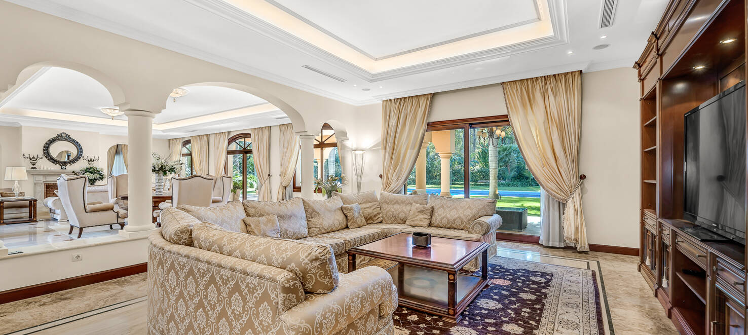 Superbe villa de style andalou à Guadalmina Baja, Marbella