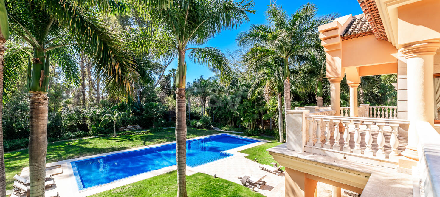 Superbe villa de style andalou à Guadalmina Baja, Marbella