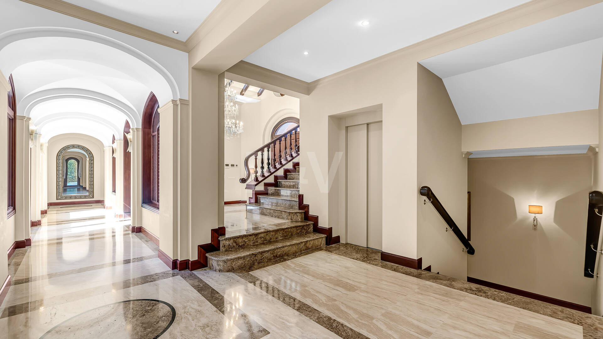 Primera línea Guadalmina Baja villa de playa en una de las áreas más prestigiosas de Marbella