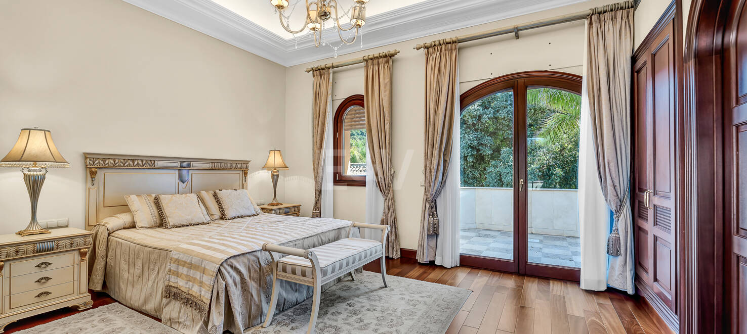 Superbe villa de style andalou à Guadalmina Baja, Marbella