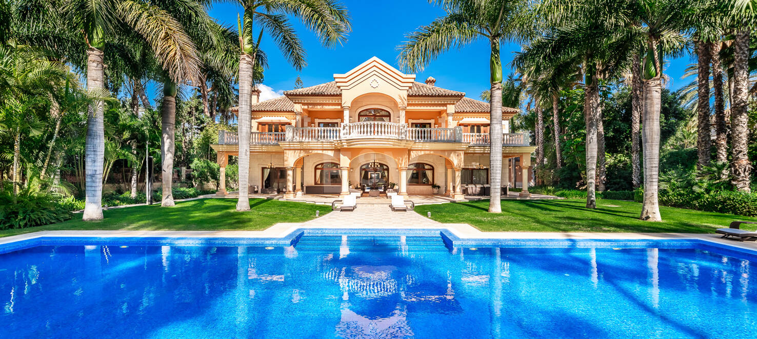 Superbe villa de style andalou à Guadalmina Baja, Marbella
