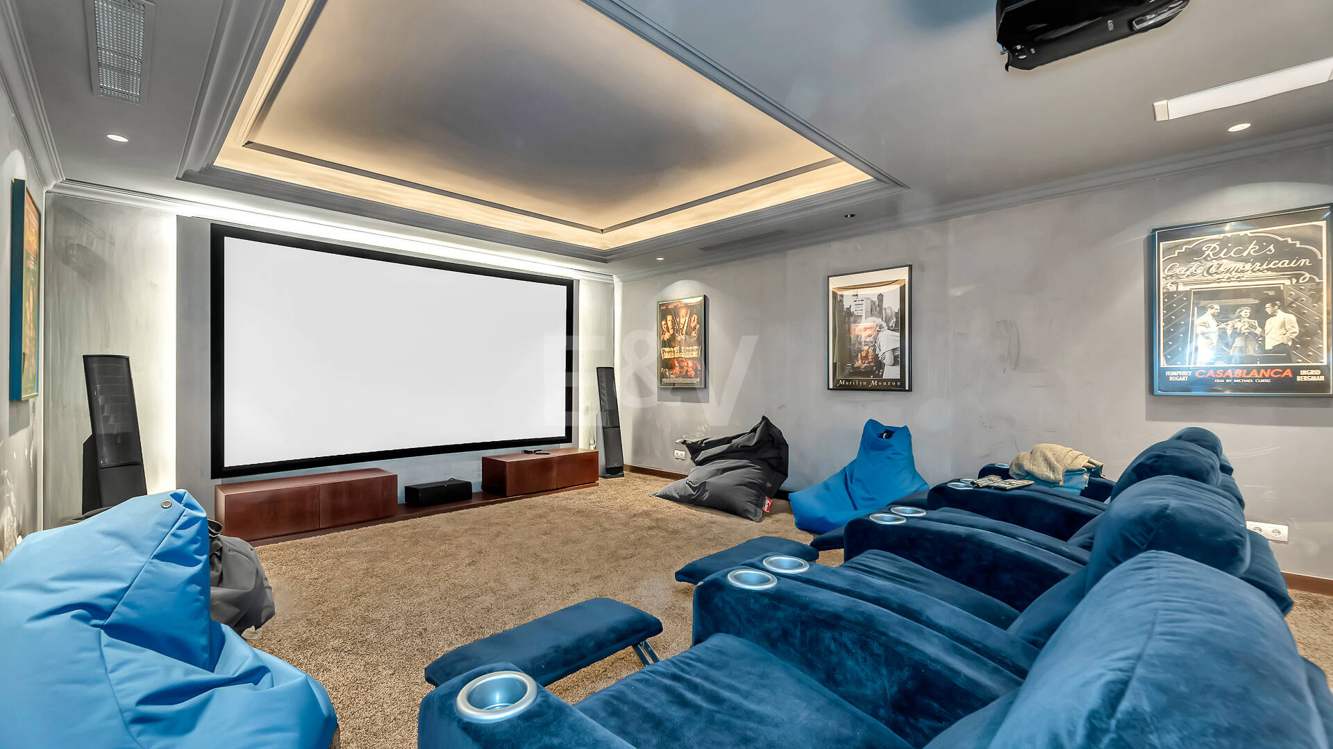 Primera línea Guadalmina Baja villa de playa en una de las áreas más prestigiosas de Marbella