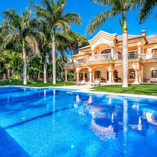 Superbe villa de style andalou à Guadalmina Baja, Marbella