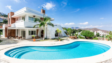 Exceptionell villa i La Mairena, Marbella East