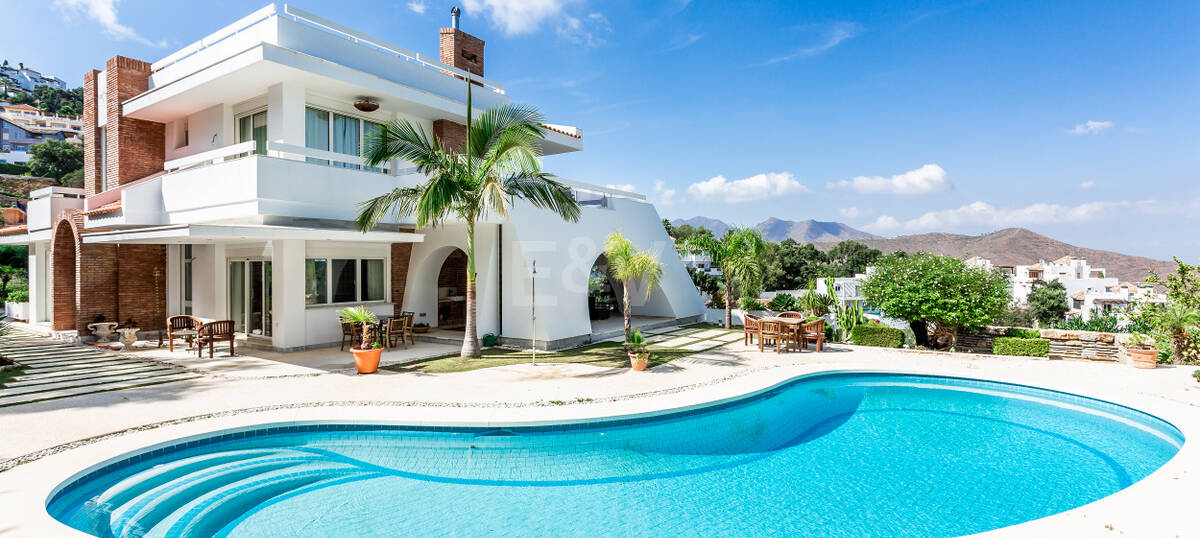 Exceptionell villa i La Mairena, Marbella East