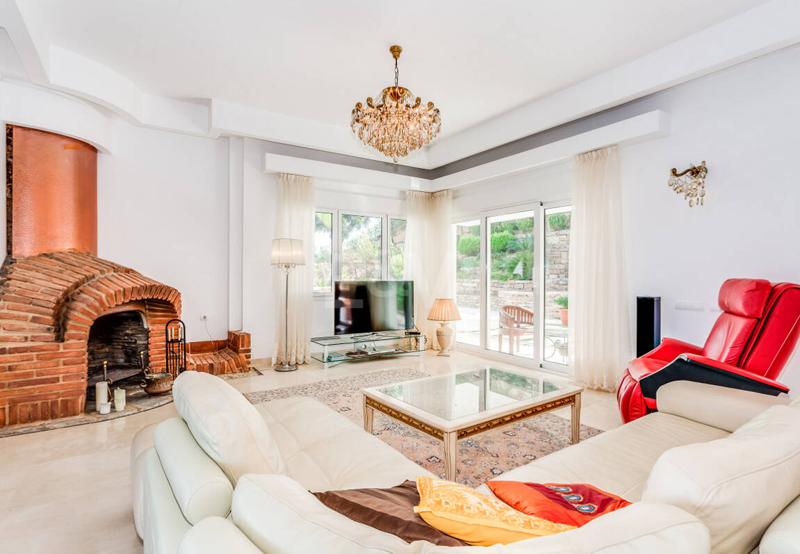 Exceptionell villa i La Mairena, Marbella East