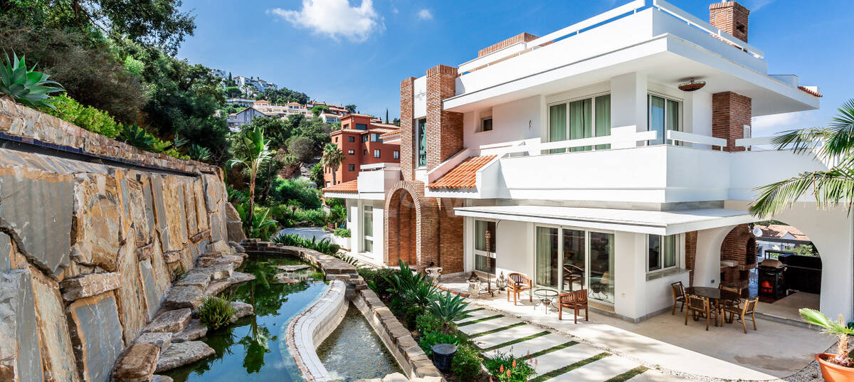 Exceptionell villa i La Mairena, Marbella East