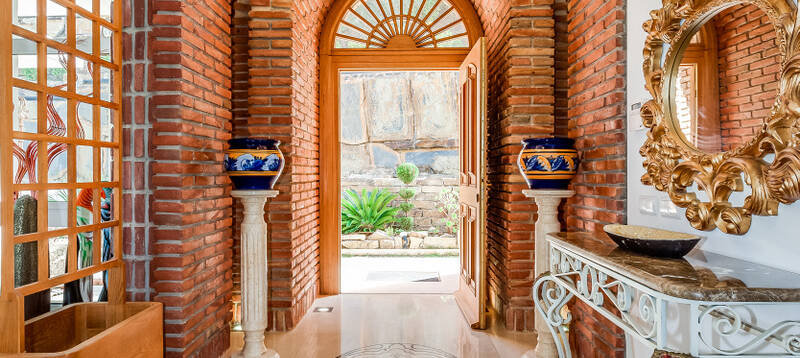 Exceptionell villa i La Mairena, Marbella East