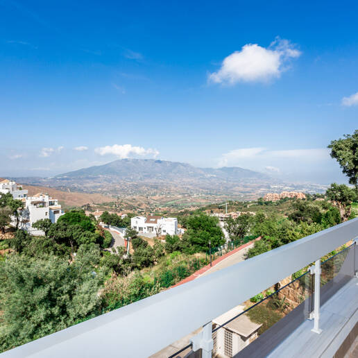 Exceptionell villa i La Mairena, Marbella East